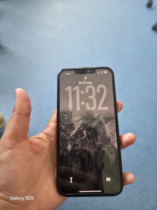 Продаю iphone 13 в идеальном состоянии.