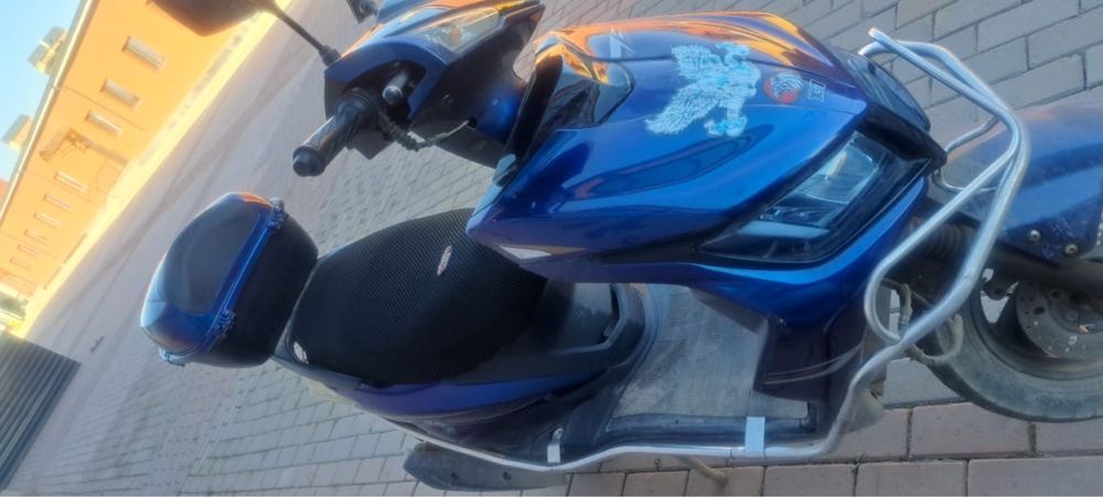 Продам скутер х-7