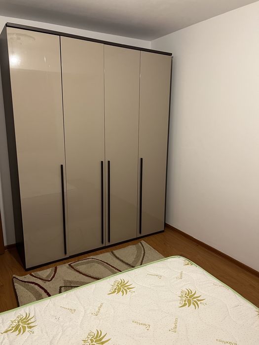 Inchiriez Apartament Andrei Muresanu, dormitor + living mare + bucatarie, ideal cuplu