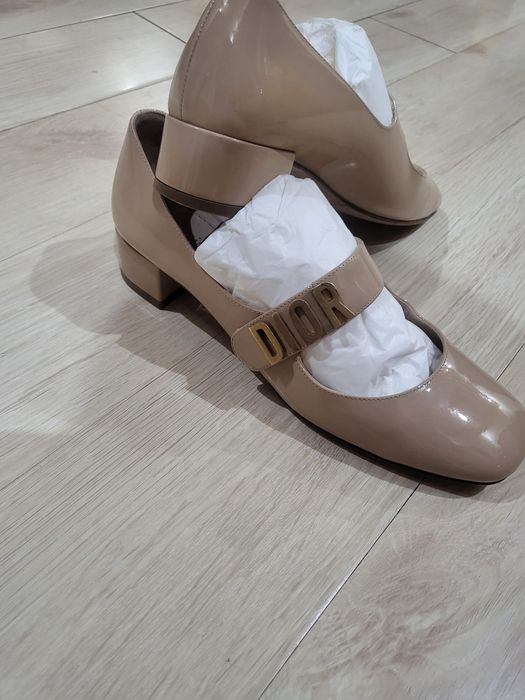 Обувки два чифта