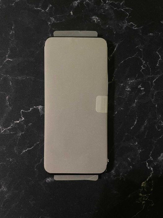 Нов телефон + подарък безжични слушалки