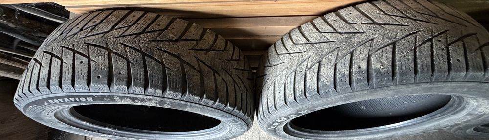 Продам резину зима шип 215/55R17