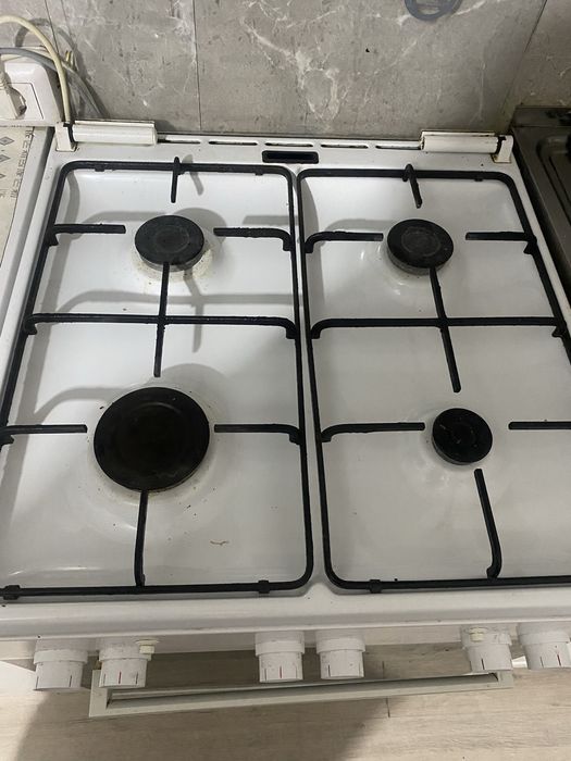 Продам газ плиту