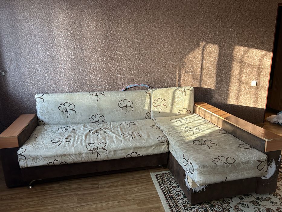 Отдам диван бесплатно