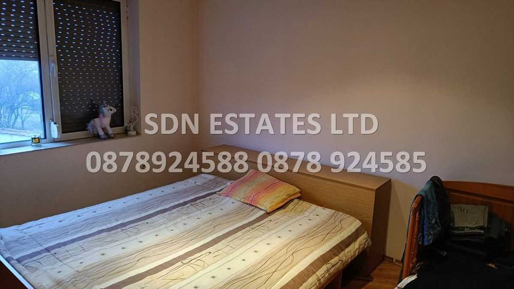 Продава напълно обзаведен етаж от къща в с. Бузовград