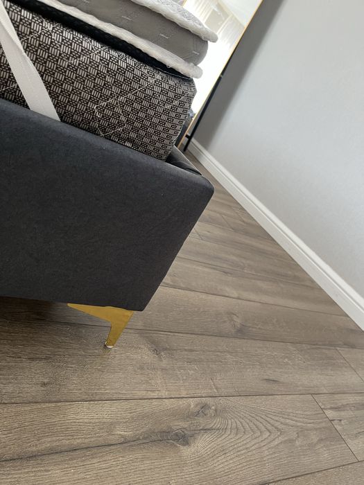 Большой Кровать с матрасом + топпер