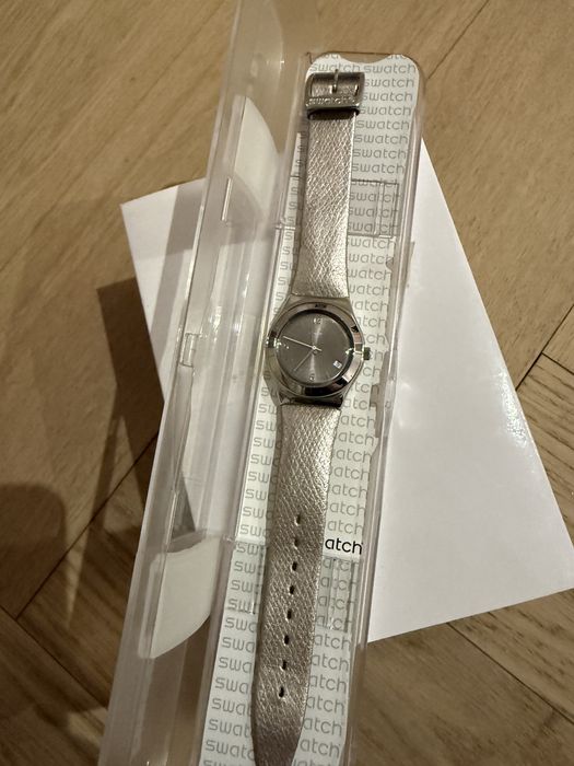 Часы женские swatch