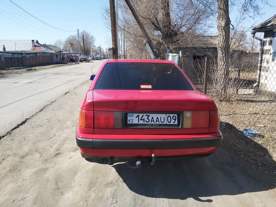Ауди 100 с4 в хорошем состоянии.