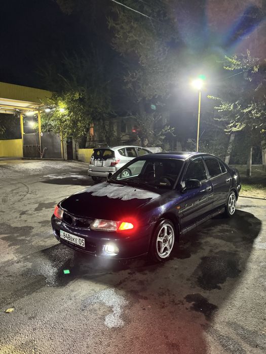 Продам митсубиси каризма