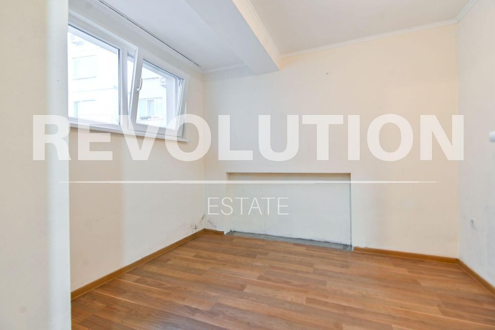 Етаж от къща в гр. Банкя.