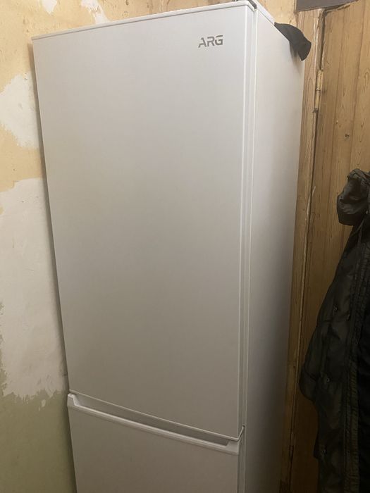 Продаю холодильник