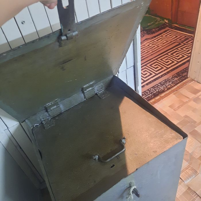 Продам сейф тяжелый