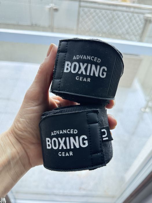 Manusi box Outshock 120 negre si fase negre