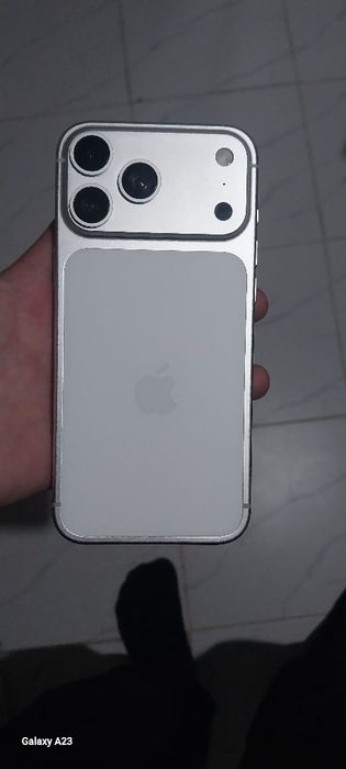 Продам айфон 17 про макс