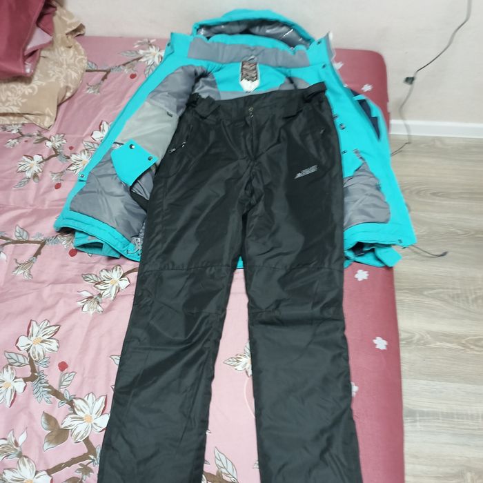 Продам лыжный костюм зима