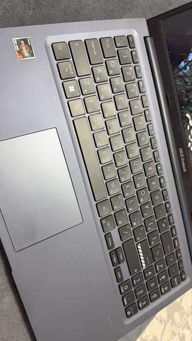 Продаю ноутбук ASUS Vivobook 15.