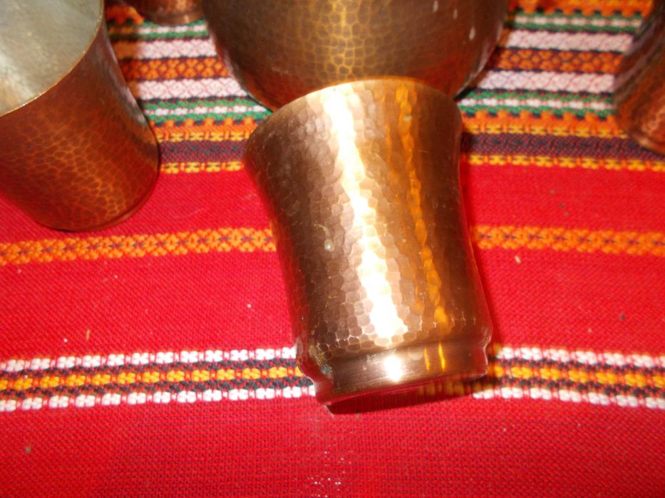 Стилен сервиз за вино от кована мед !