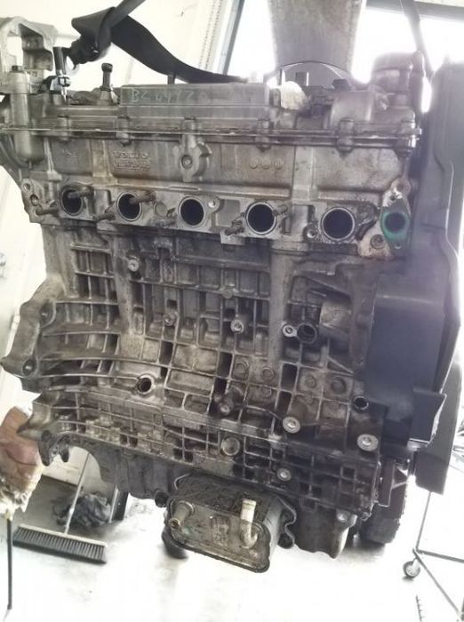 Motor 2.4 d5 xc awd d5244t volvo xc70 cross country 295 v70 2 285 s80 1 184 s60 1 384