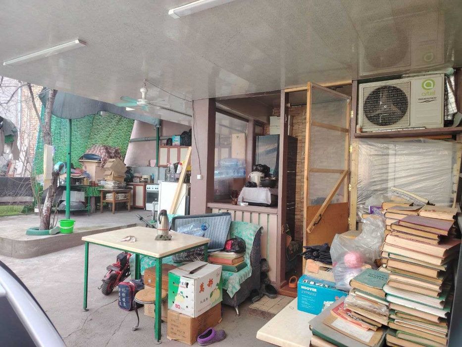 участок 5 соток, в Яккасарайском районе, махалля Мерос