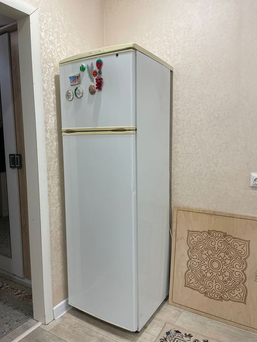 Холодильник продается