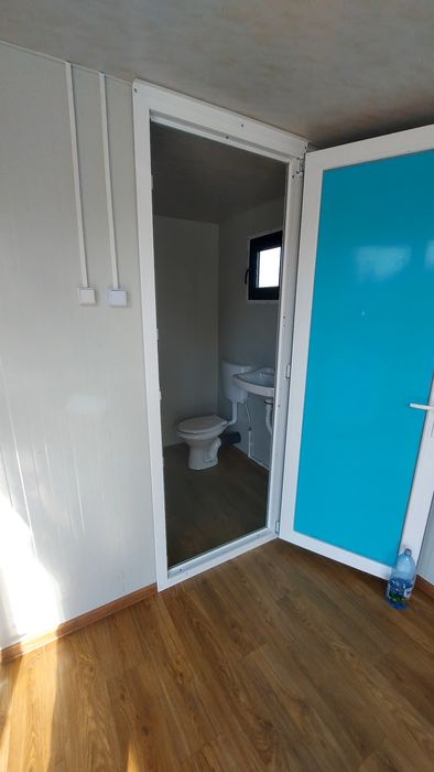 Vand container grup sanitar și vitrină