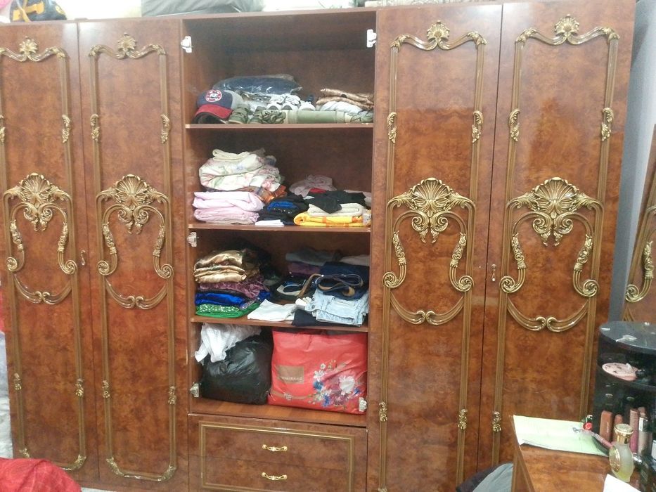 Spalniga mebeli komplekt