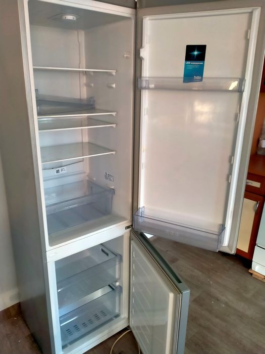 Срочно продам холодильник Beko