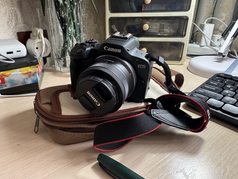 Беззеркальный фотоаппарат Canon EOS R100 + RF-S 18-45 (Black)