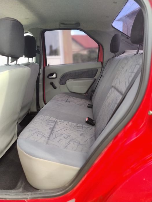 Vând Dacia Logan 1.4 2006