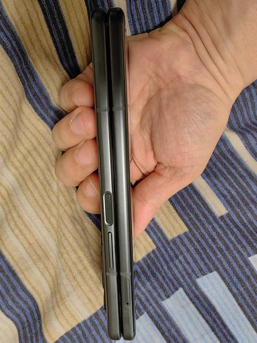 Samsung Galaxy Fold3 5G 512GB 12GB RAM