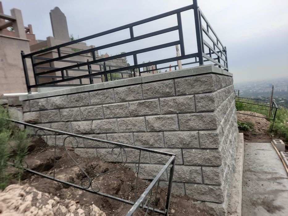 Памятники, оградки