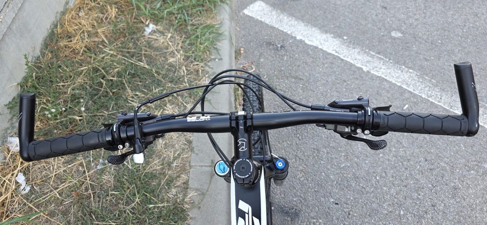 Bicicleta GHOST LECTOR 6 Carbon 29”