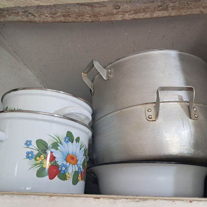 Продам мантоварку и набор кастрюль
