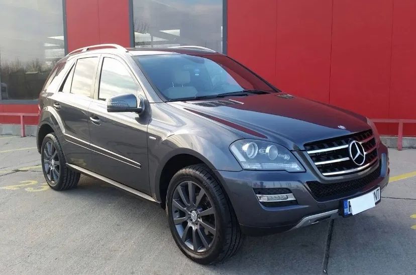 Praguri Trepte Laterale Mercedes Benz ML W164 05-11
