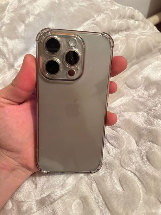 Продам Iphone 15 pro