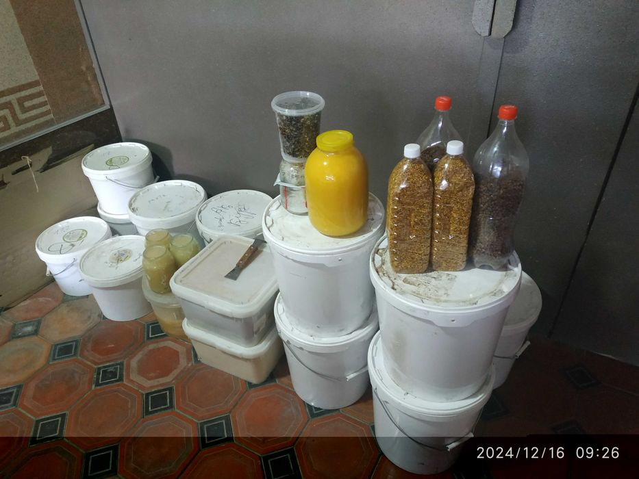 Мёд и продукты пчеловодства