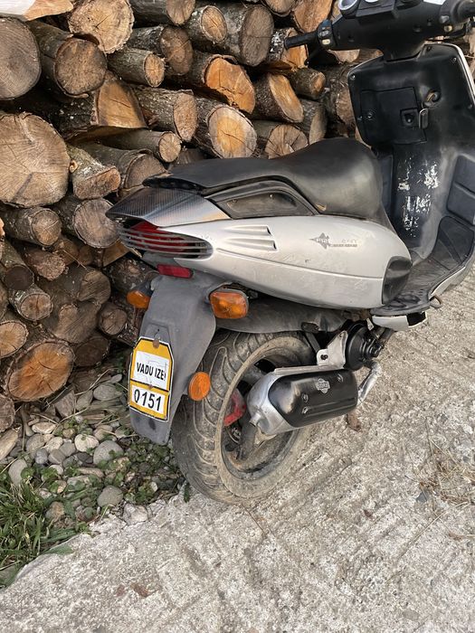 Anunț pentru piese de Malaguti f12 Phantome R