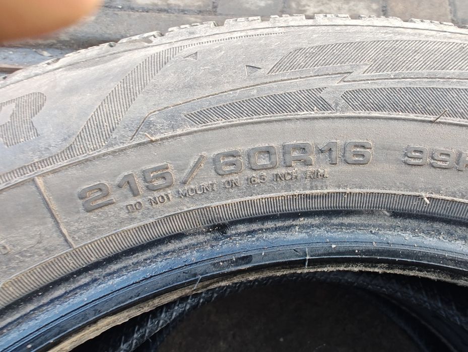 Goodyear UltraGrip Performance 3 215/60/R16 DOT Noiembrie 2024