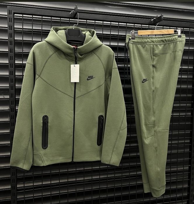 Мъжки екипи Corteiz / Nike Tech Fleece / Trapstar  World / Sp5der