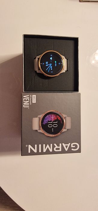 Garmin Venu, Light Sand/Rose Gold