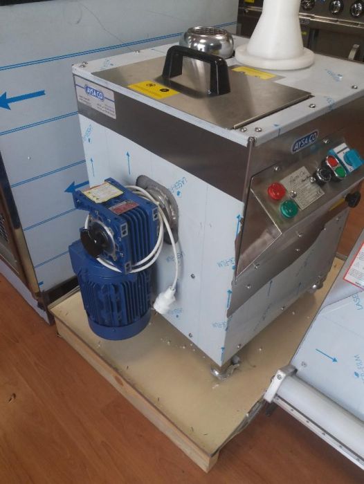 Тестоделител 300