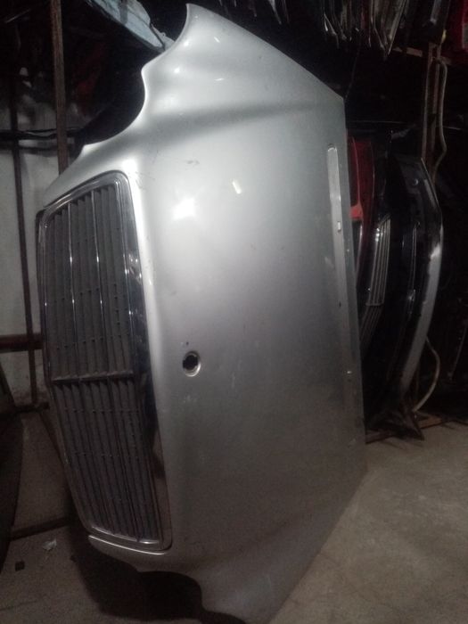 Капот на Mercedes W 203