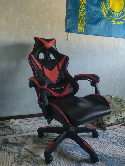 Игровое кресло Defender