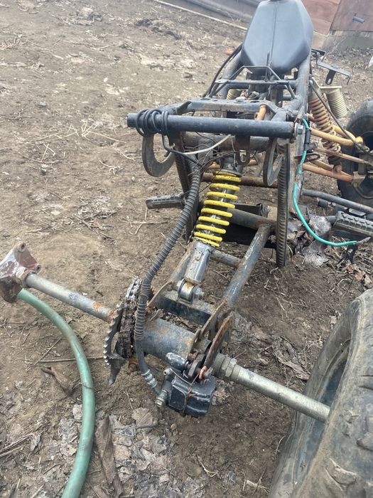 Vand tot ce se vede in poza