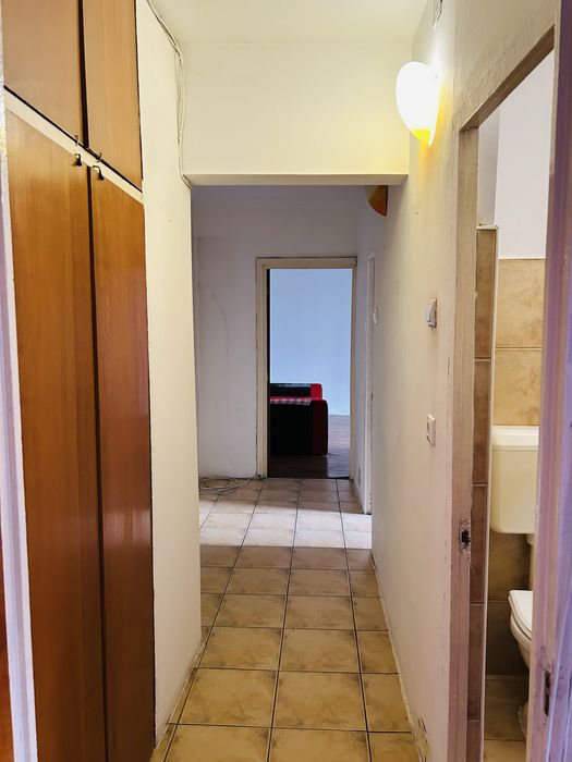 Proprietar/ vand apartament 2 camere decomandat/ zona trei alimentare