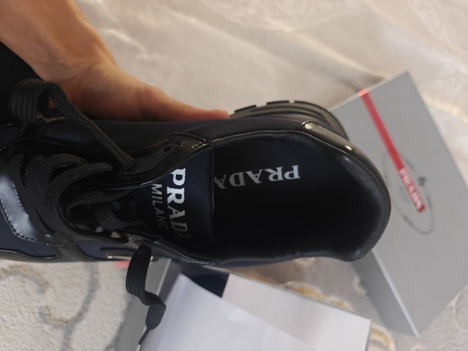 Продам Кроссовки Prada