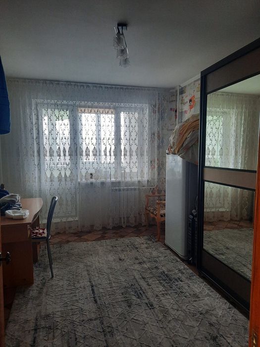 4 комнатную квартиру