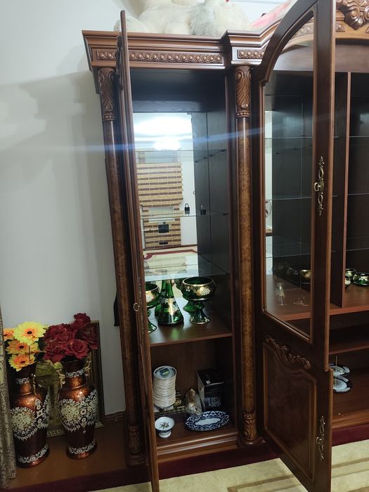 Стенка зал учун.