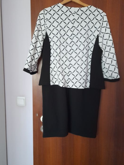 Предлагам супер офециална рокля