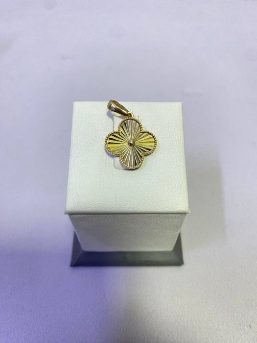 Кулон Van cleef из золота СТ 03746